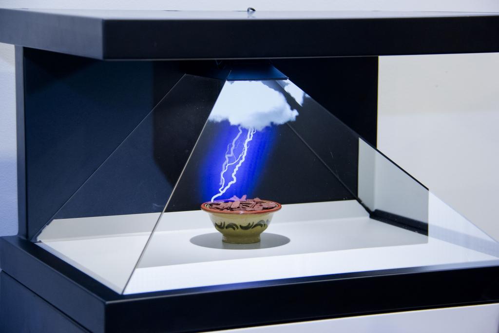 hologram01.jpg