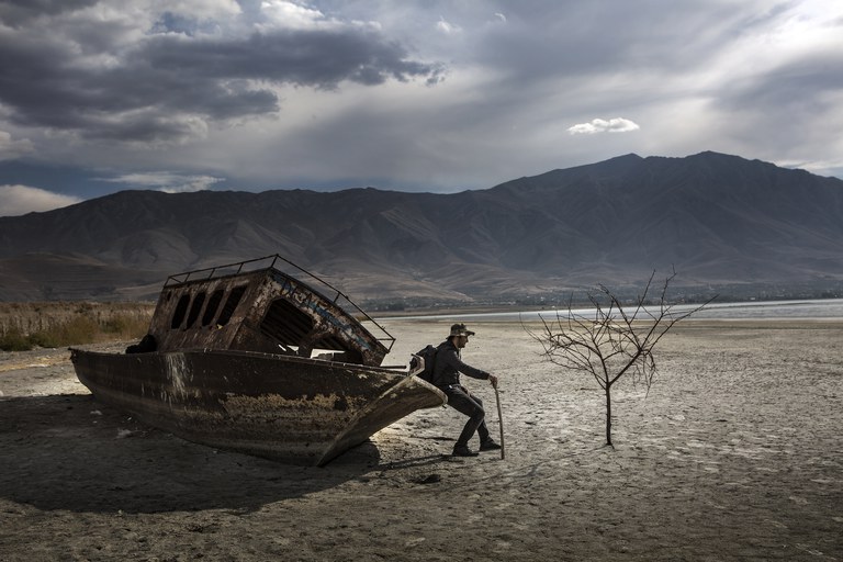 Musa Talasli_Sinking ship.jpeg